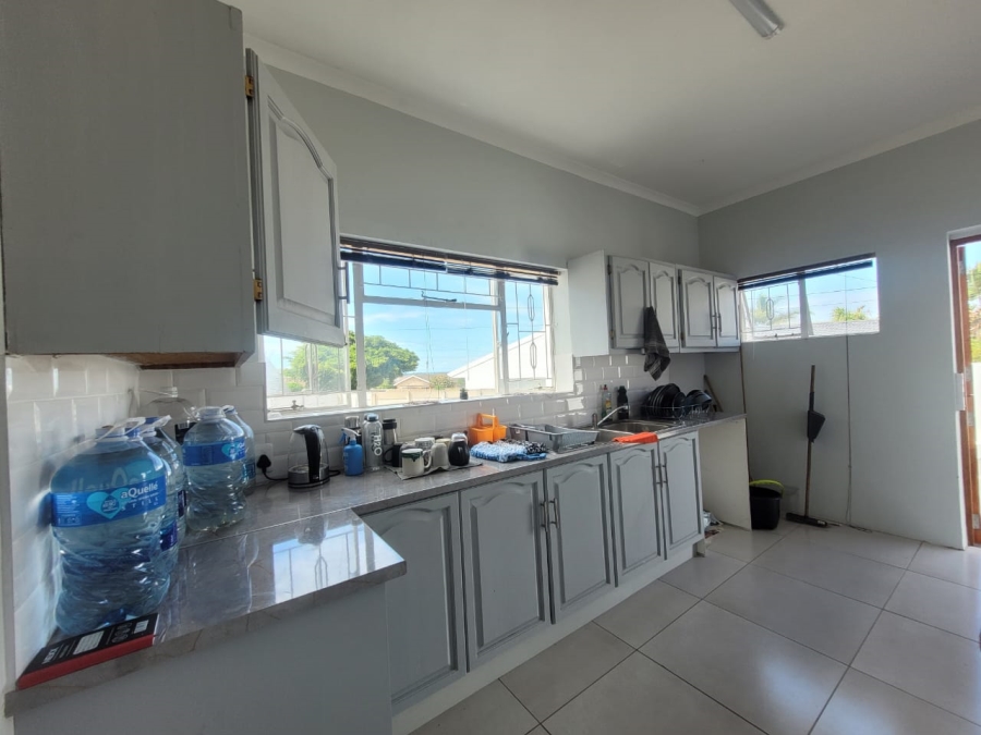 To Let 3 Bedroom Property for Rent in C Place Eastern Cape